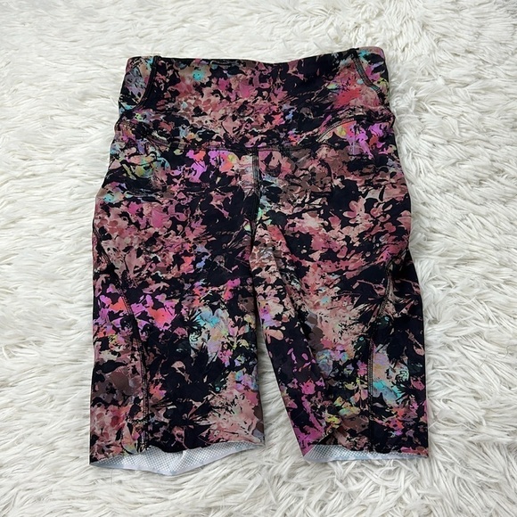 Lululemon Base Pace High-Rise Short 8" Stencil Blossom Red Multi - Picture 1 of 4